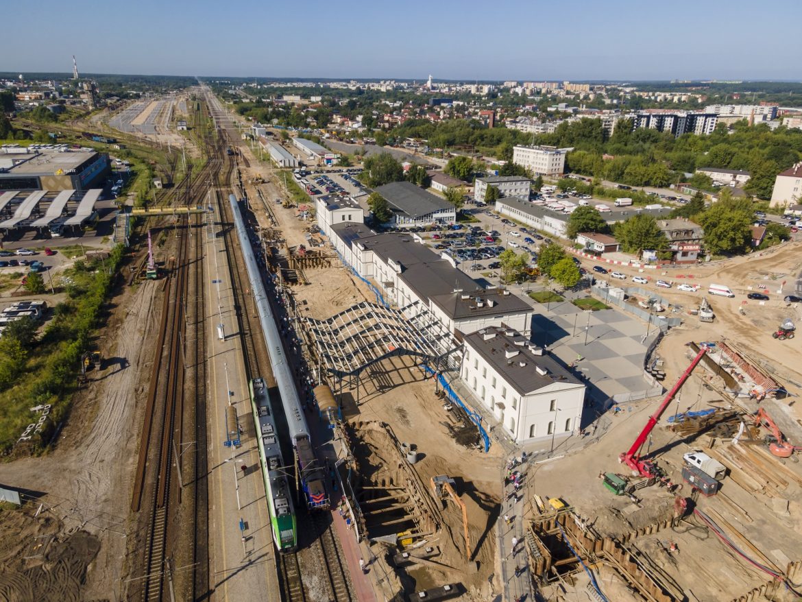 4_Stacja_Bialystok_widok_na_plac_budowy_z_drona_fot_Lukasz_Brylowski_PKP_Polskie_Linie_Kolejowe_SA