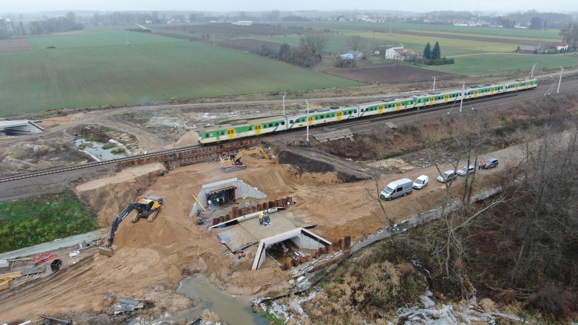 csm_20_Czyzew_budowa_mostu_kolejowego_i_dwoch_drogowych_fot_Artur_Lewandowski_PKP_Polskie_Linie_Kolejowe_SA_1919f80677