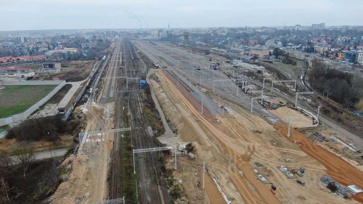 csm_4_Bialystok_przebudowa_torow_na_stacji_jada_pociagi_fot_Artur_Lewandowski_PKP_Polskie_Linie_Kolejowe_SA_d10801c3f9