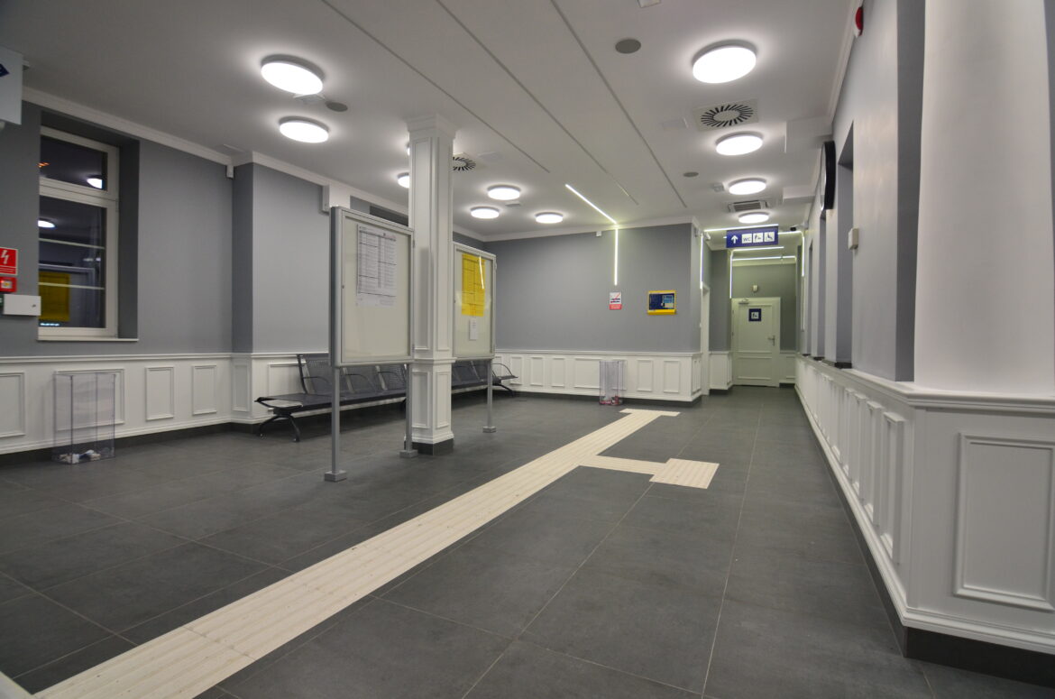 Dworzec we Władysławowie – zdjęcia (4)