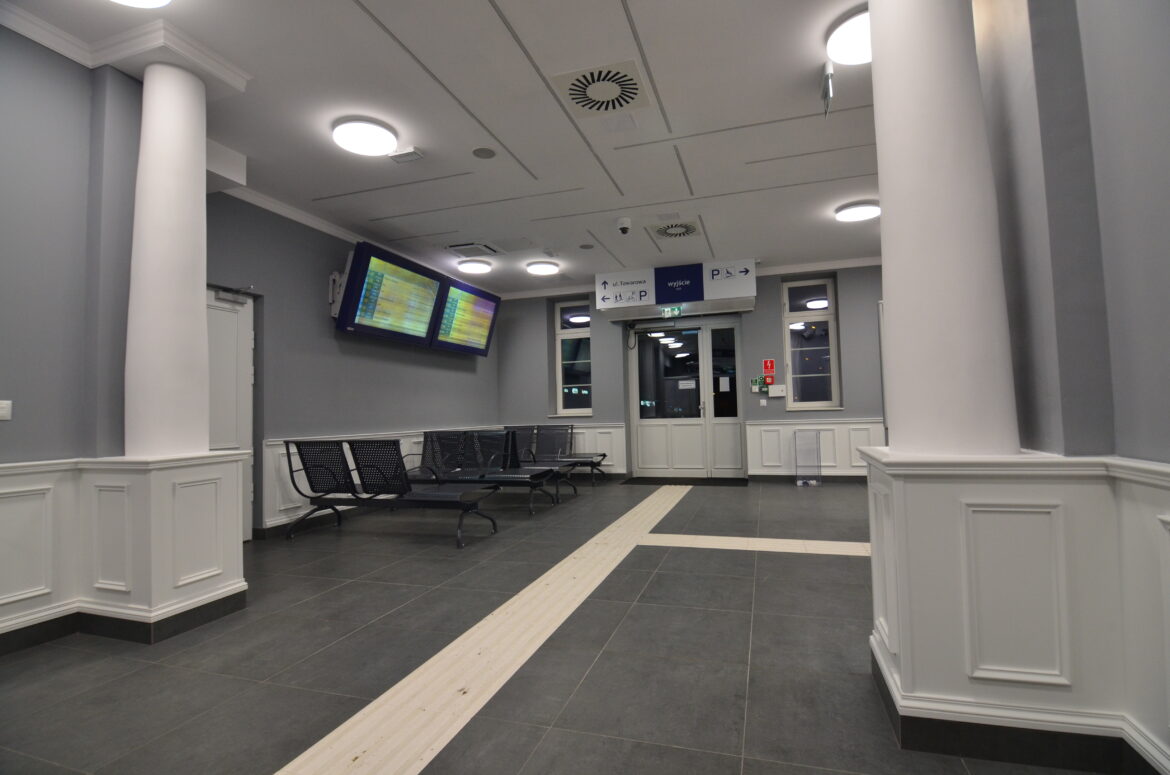 Dworzec we Władysławowie – zdjęcia (6)