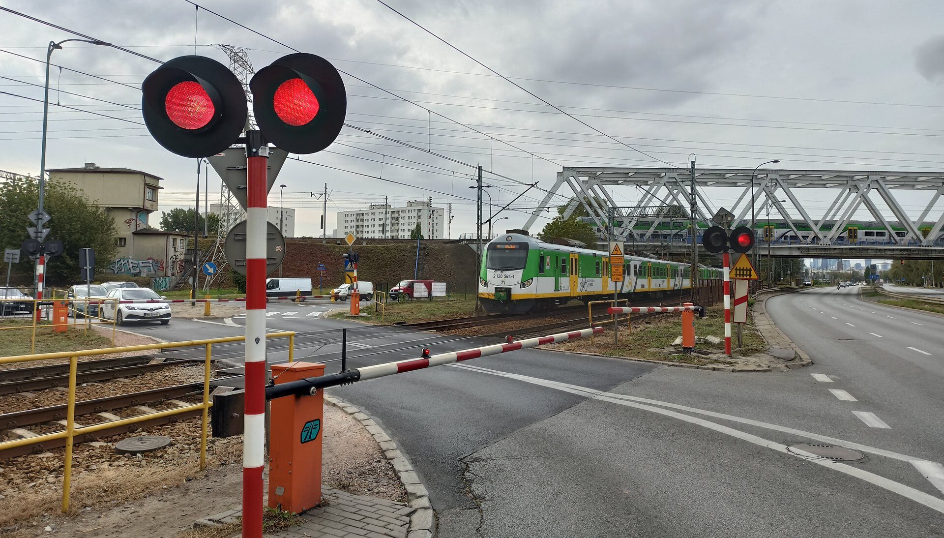 Na przejazdach może będą trzy kolory