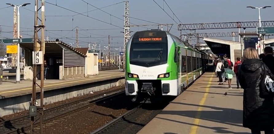Koleje Mazowieckie miały ponad 4 miliony pasażerów więcej