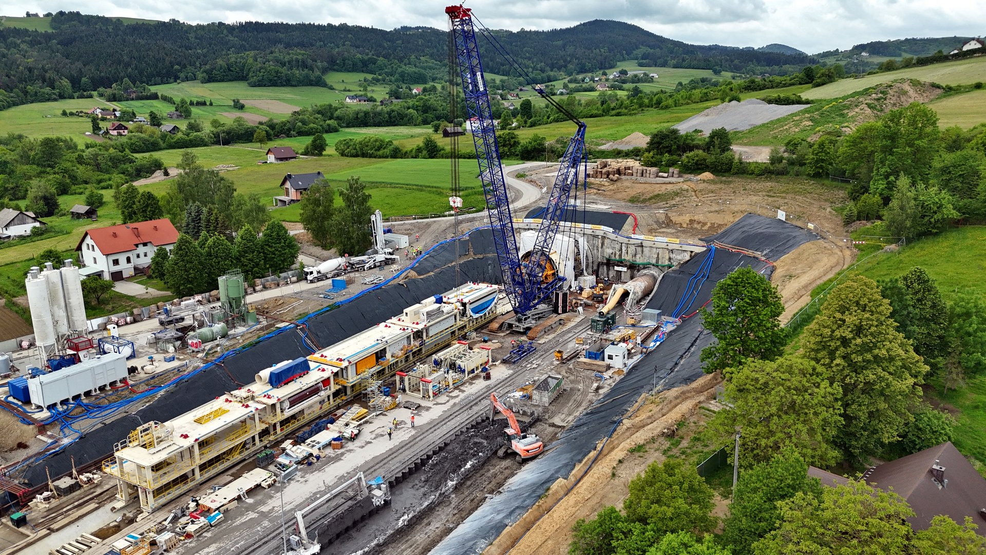 Kinga drąży, a Jadwiga w blokach startowych