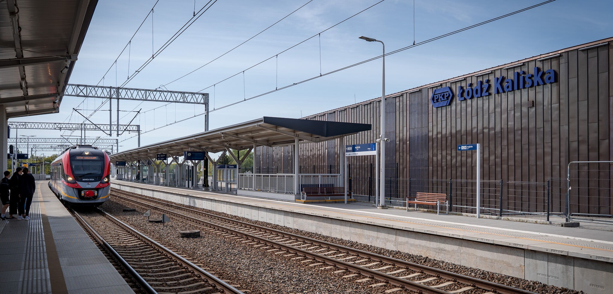 W ŁKA przybywa pasażerów