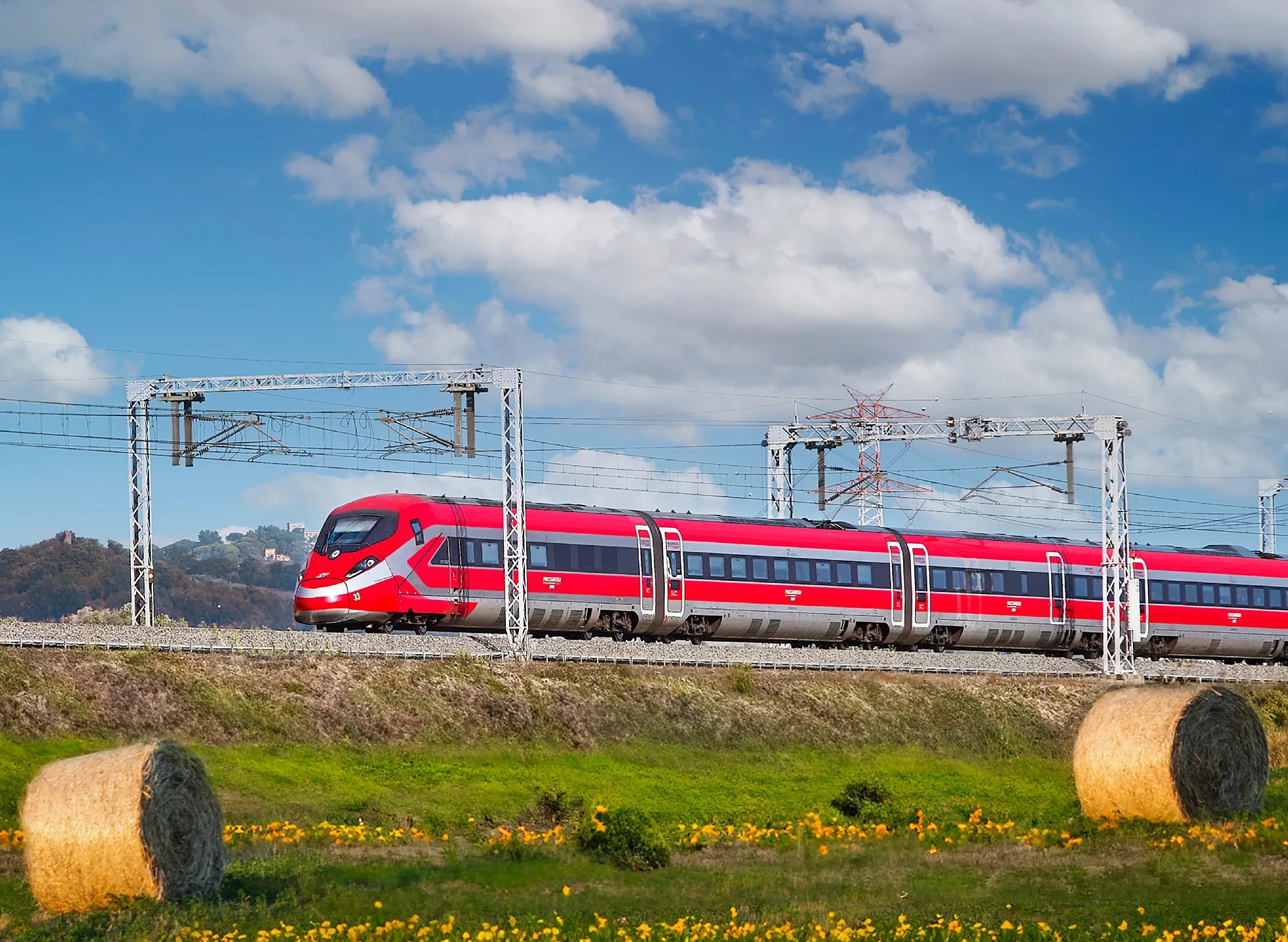 Nowa generacja „Czerwonej Strzały”