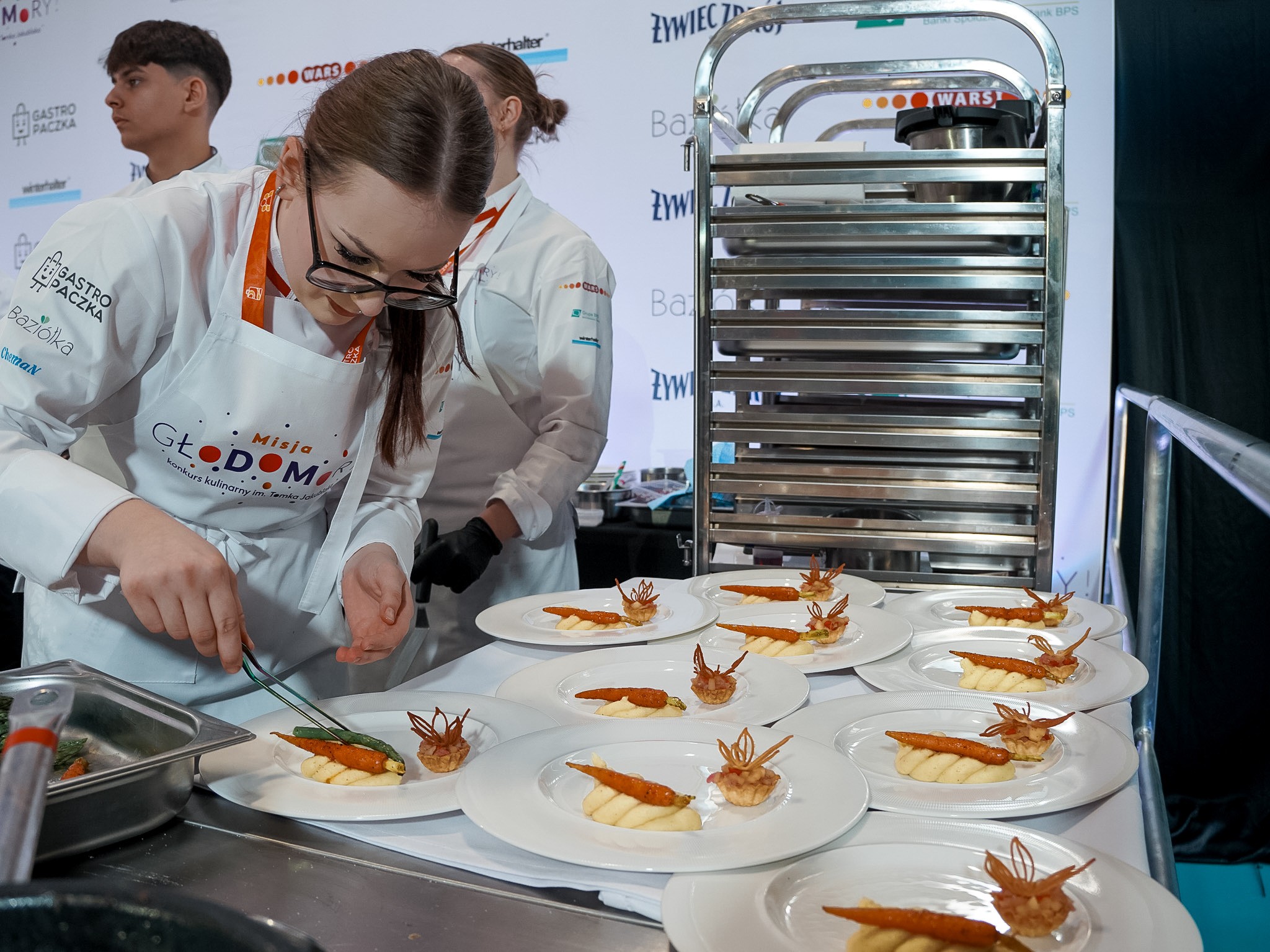 „Głodomory” z mecenatem WARS-u