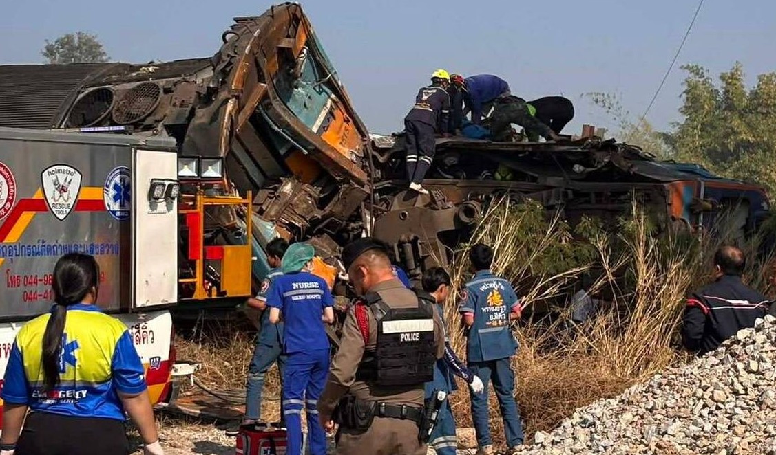 Katastrofa na przejeździe kolejowym w Bangkoku