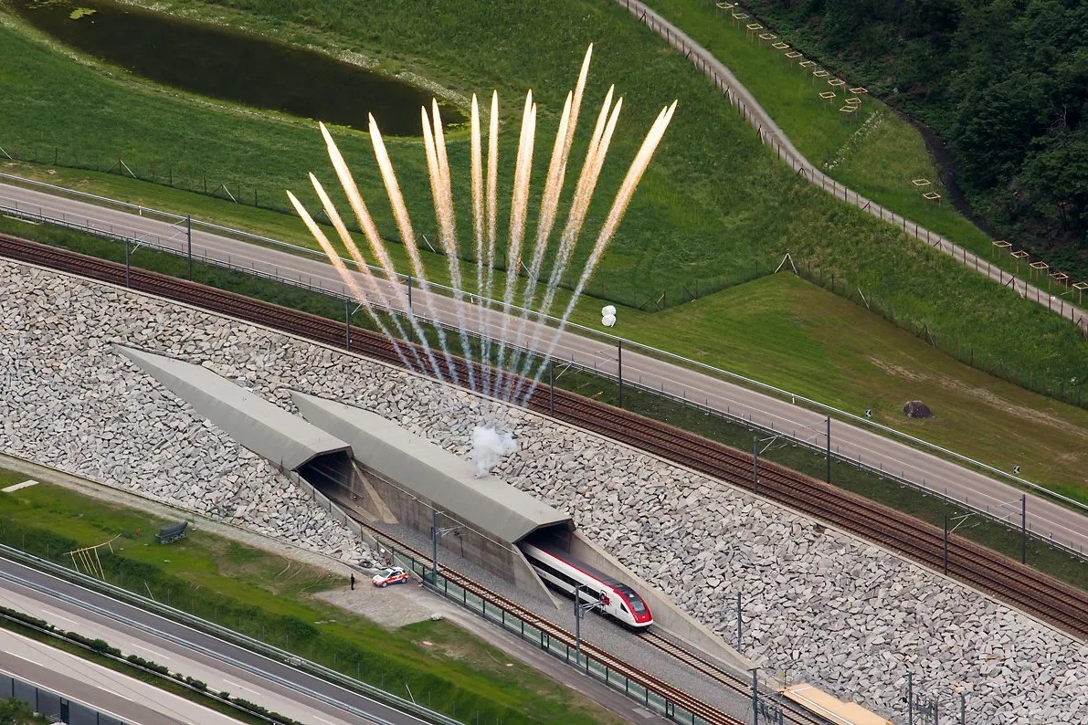 Kolej docenia tunel Świętego Gotarda